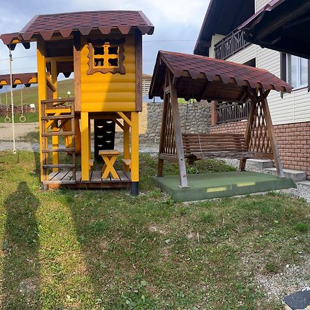 Bee House Поляниця Апартаменти 부코벨 외부 사진